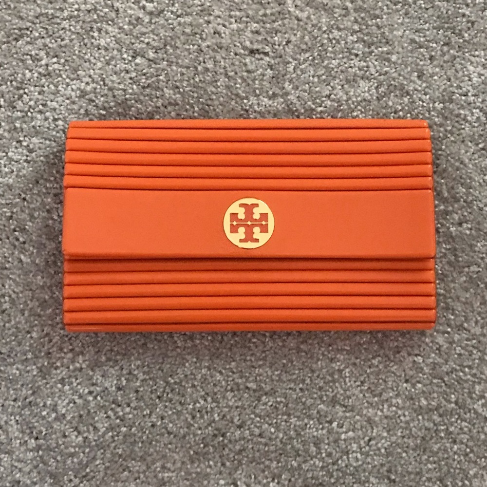 🍀 Tory Burch Orange Clutch